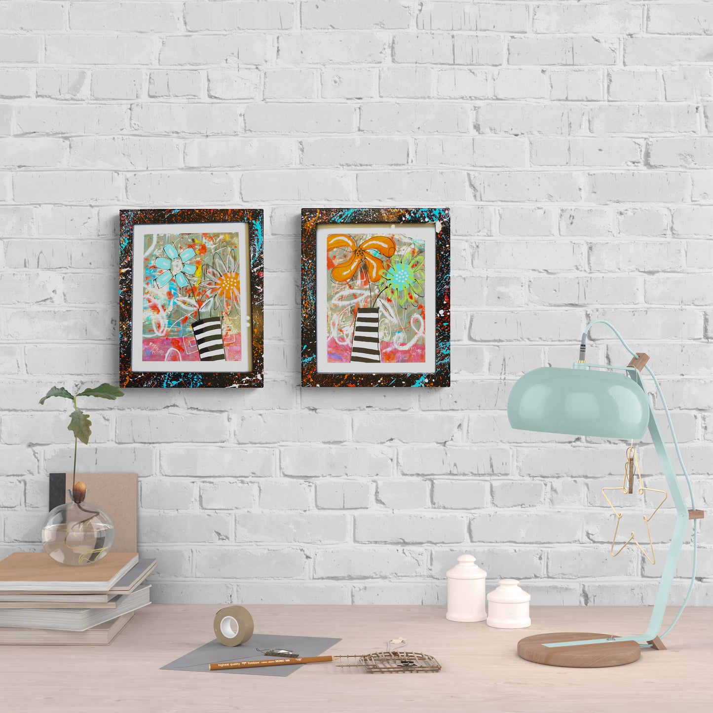 Petites Fleurs dans leur Vase Rayé - 2 - 25 x 20 cm